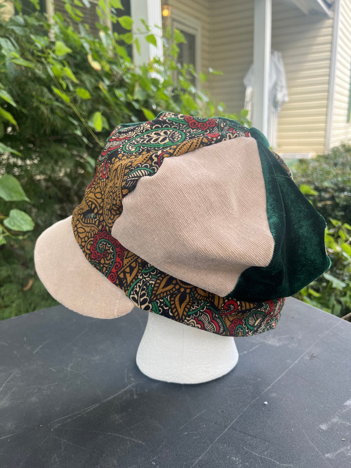 25.5 inch Reversible Page Boy w/ Clip