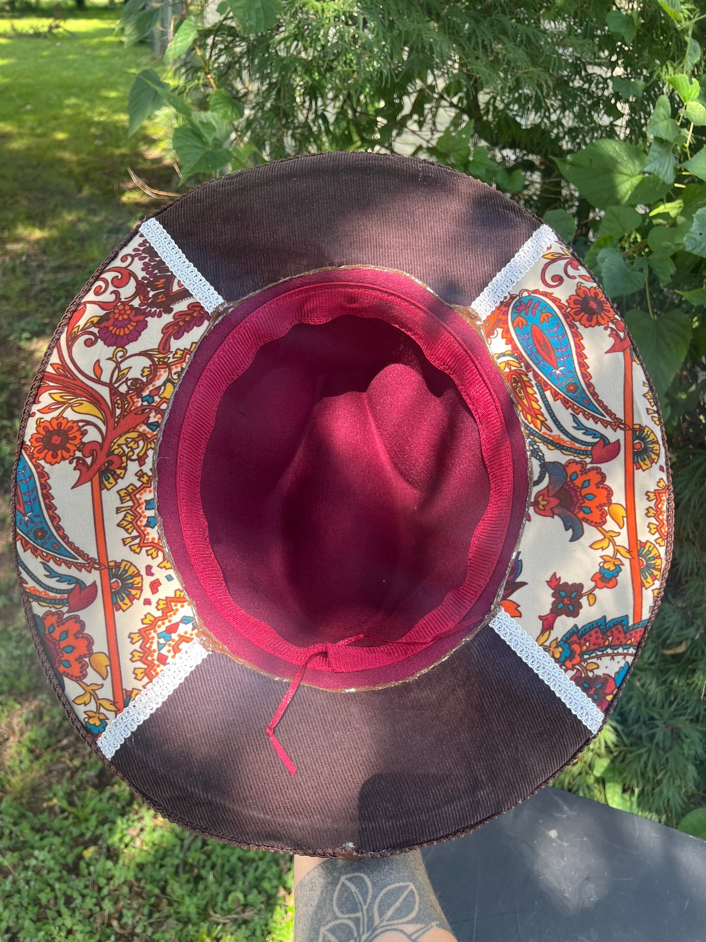 Howlite Hat