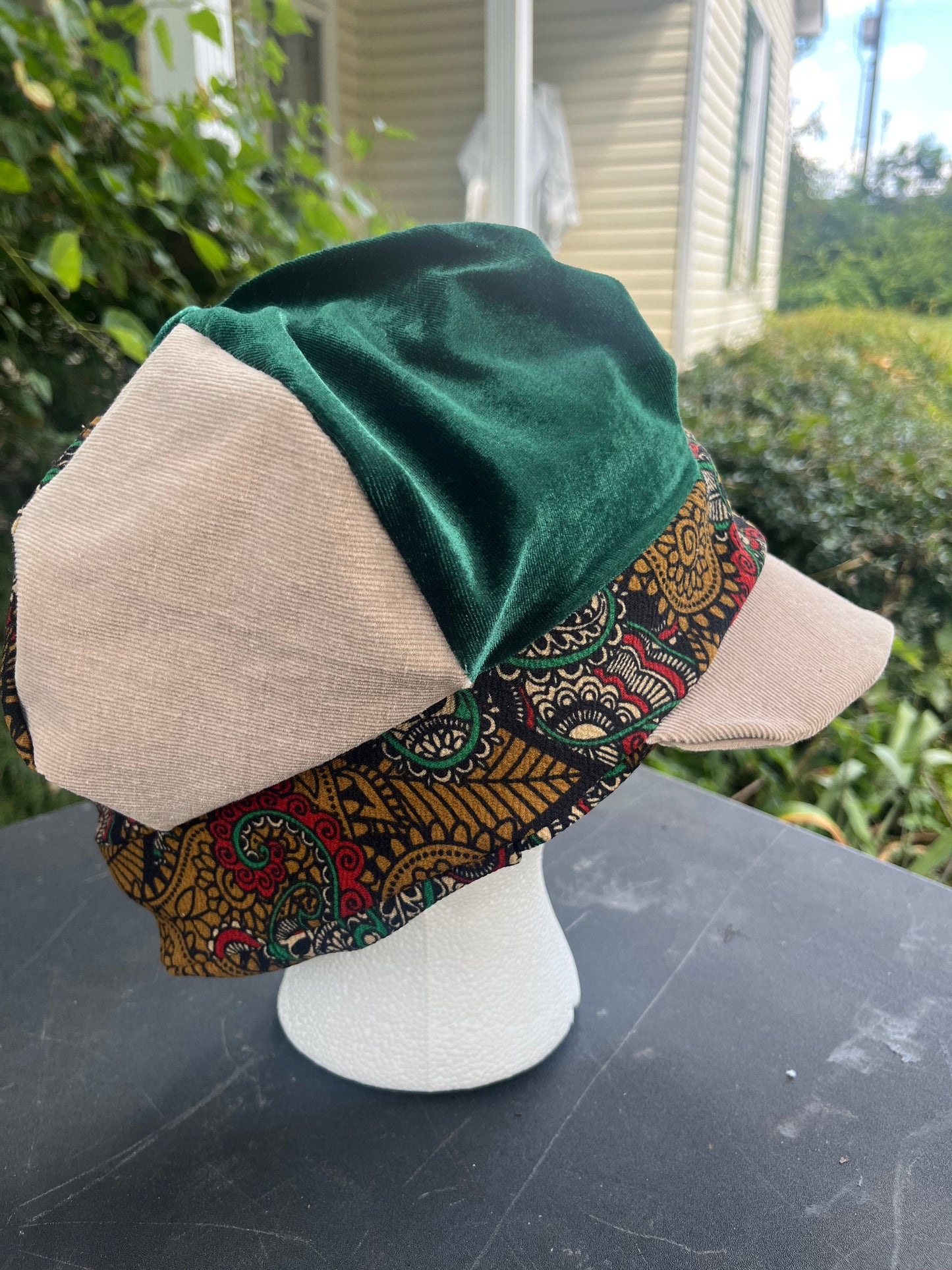 25.5 inch Reversible Page Boy w/ Clip